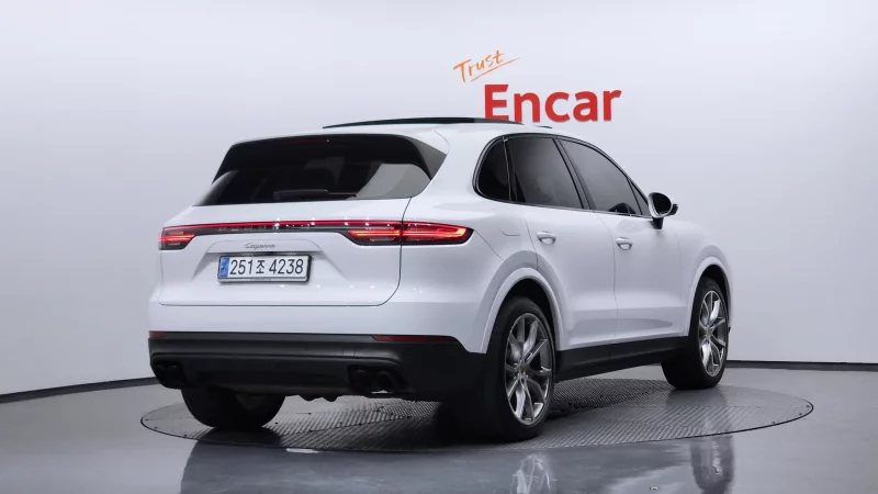 Porsche CAYENNE