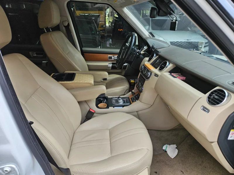 Land Rover DISCOVERY