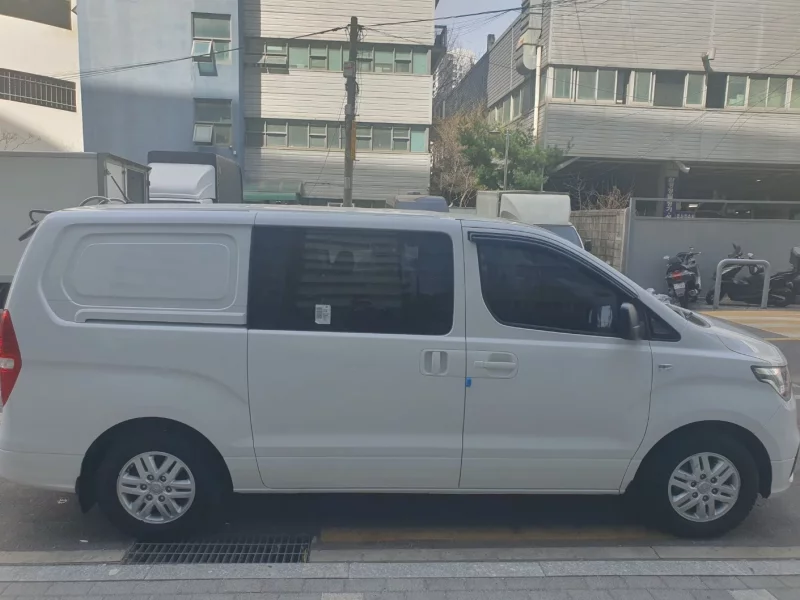 Hyundai Starex