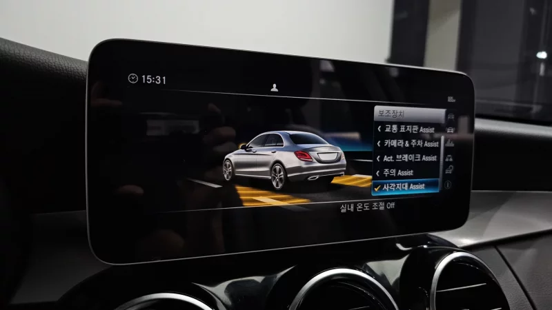 Mercedes-Benz C-Class