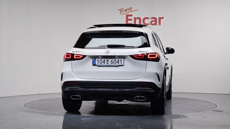 Mercedes-Benz GLA-Class