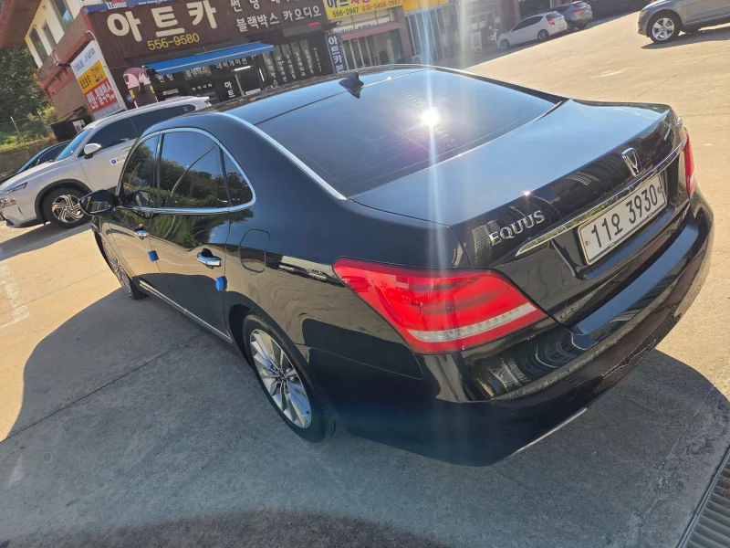 Hyundai Equus