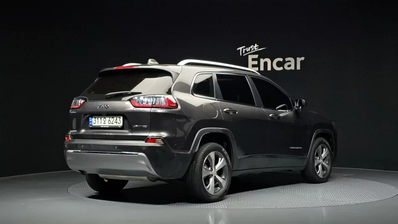 Jeep CHEROKEE