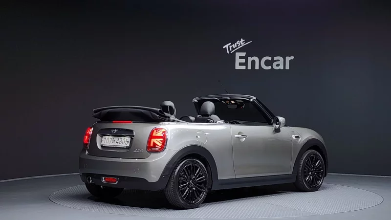MINI Cooper Convertible