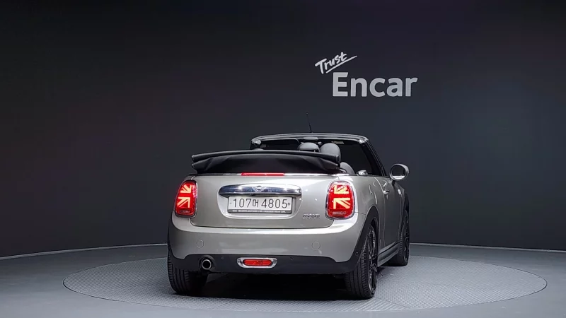 MINI Cooper Convertible