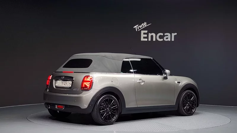 MINI Cooper Convertible