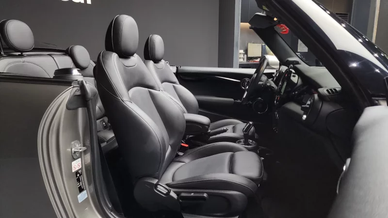 MINI Cooper Convertible