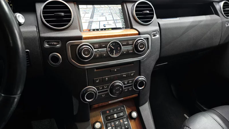 Land Rover DISCOVERY