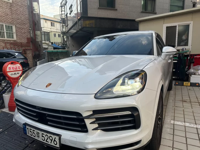 Porsche CAYENNE