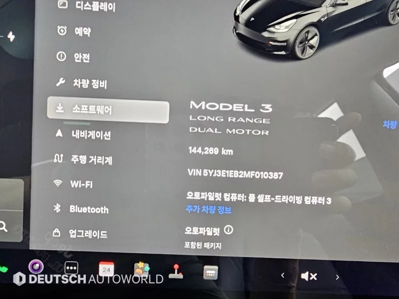 Tesla MODEL 3