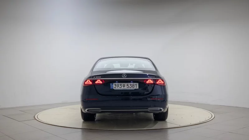 Mercedes-Benz E-Class