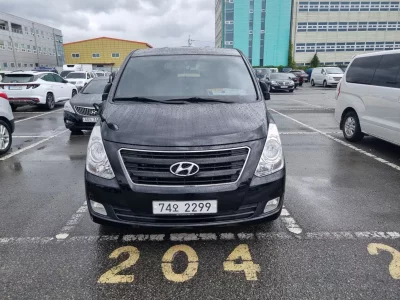 Hyundai Starex