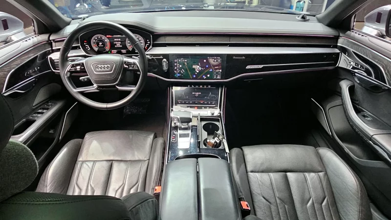 Audi A8