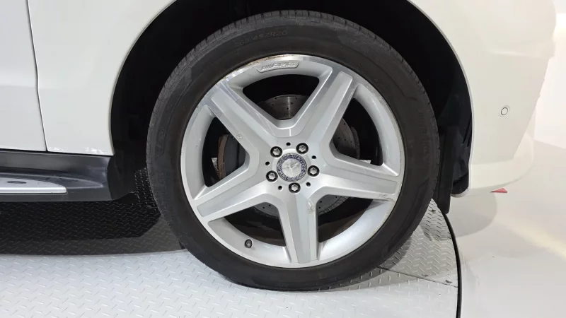 Mercedes-Benz M-class