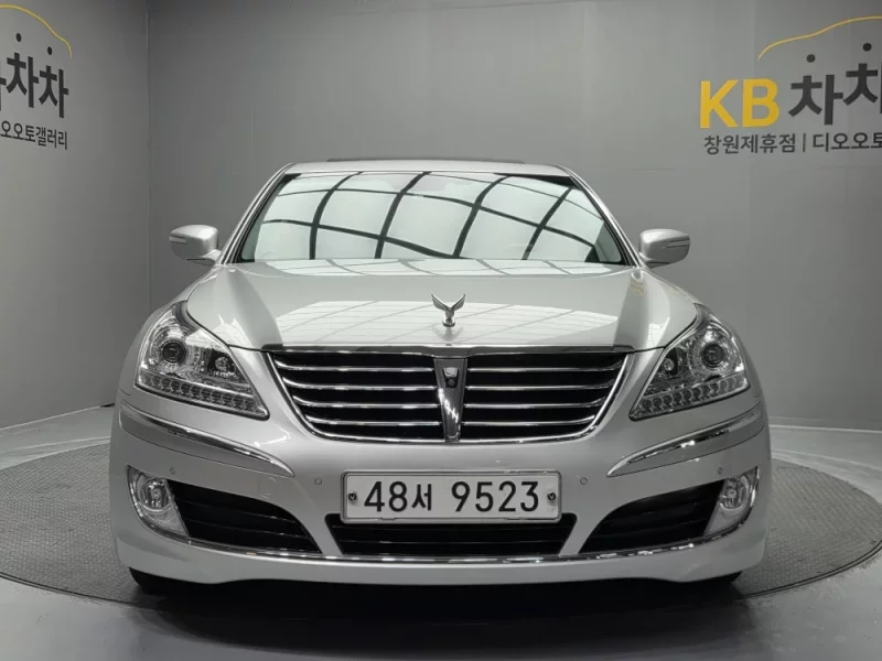 Hyundai Equus
