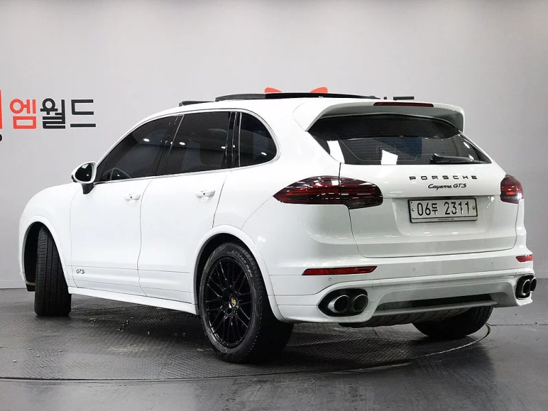 Porsche CAYENNE