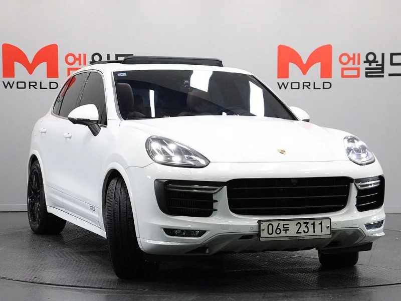 Porsche CAYENNE