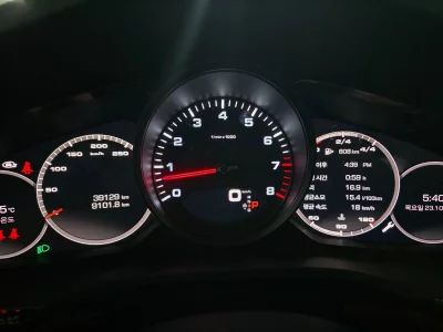 Porsche CAYENNE