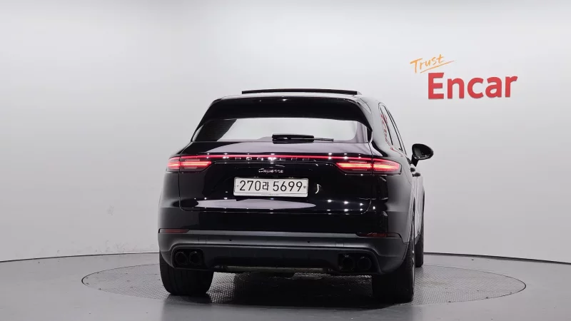 Porsche CAYENNE