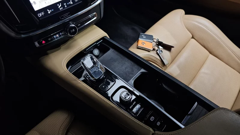 Volvo S90