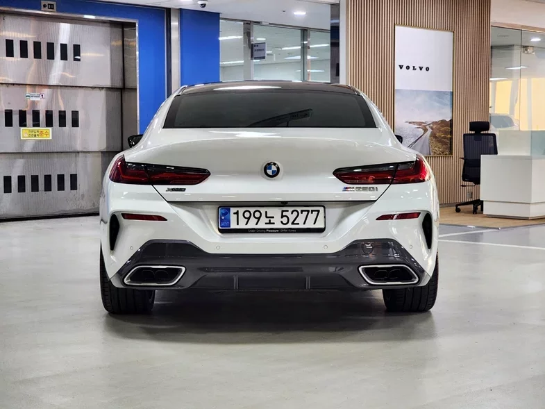 BMW 8-Series