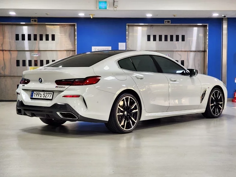 BMW 8-Series