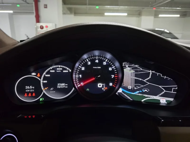 Porsche CAYENNE