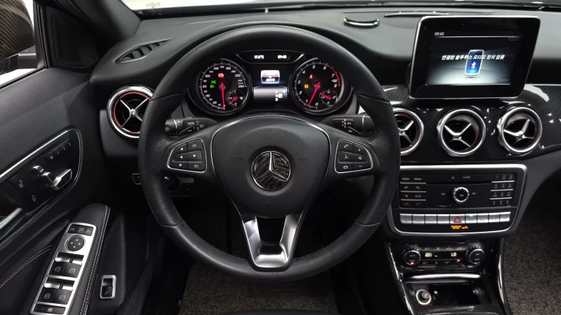 Mercedes-Benz GLA-Class