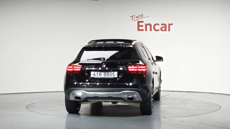 Mercedes-Benz GLA-Class