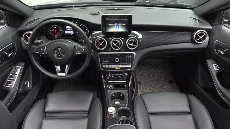 Mercedes-Benz GLA-Class