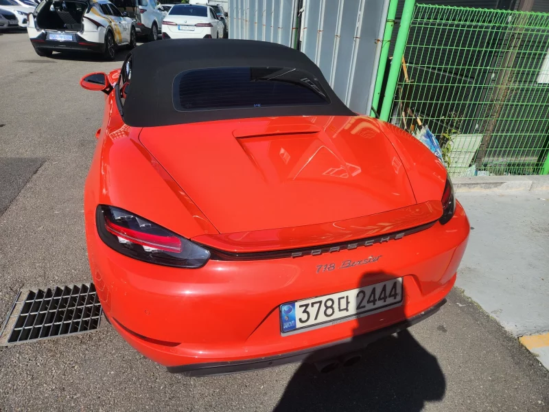 Porsche 718