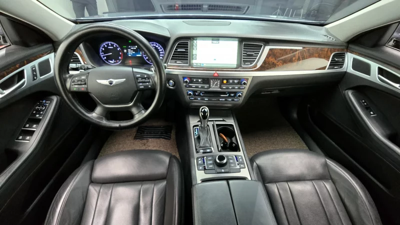 Hyundai Genesis