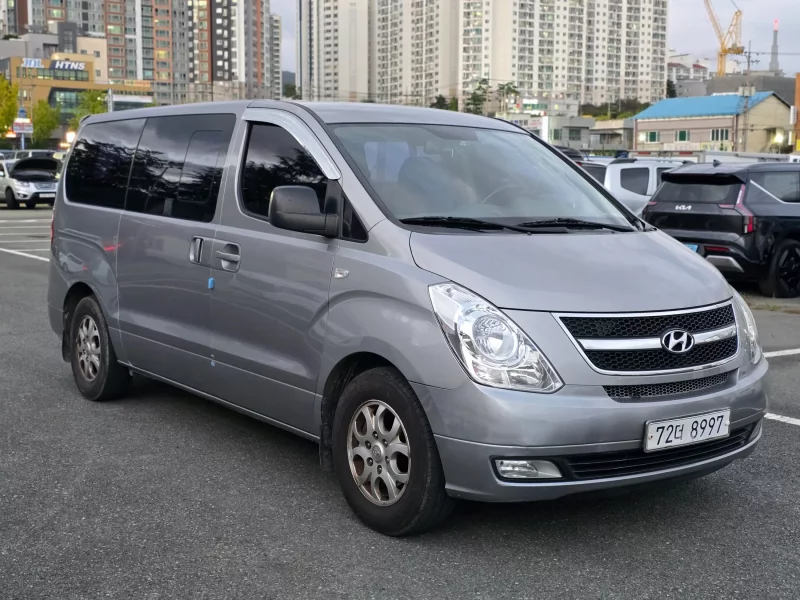 Hyundai Starex