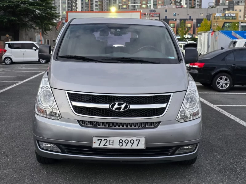 Hyundai Starex