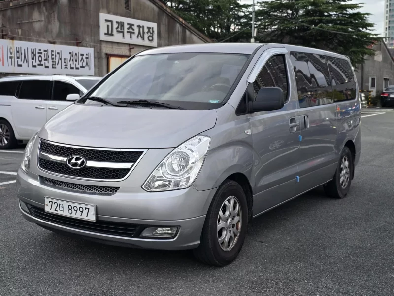 Hyundai Starex