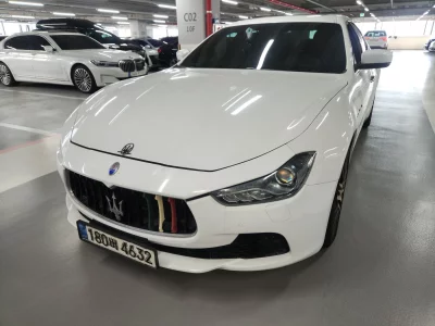 Maserati GHIBLI