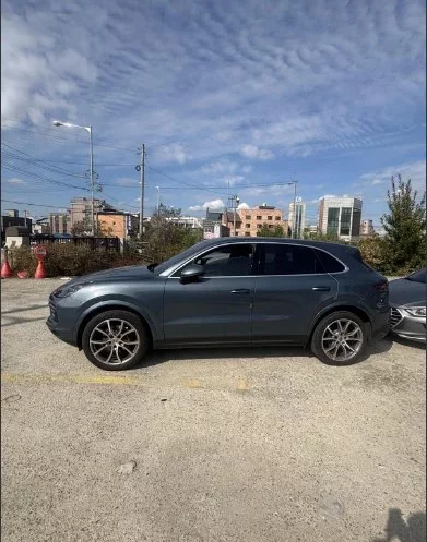 Porsche CAYENNE