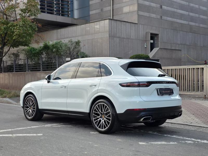 Porsche CAYENNE
