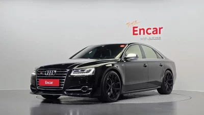 Audi S8