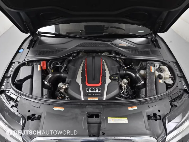Audi S8