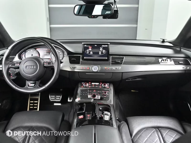 Audi S8