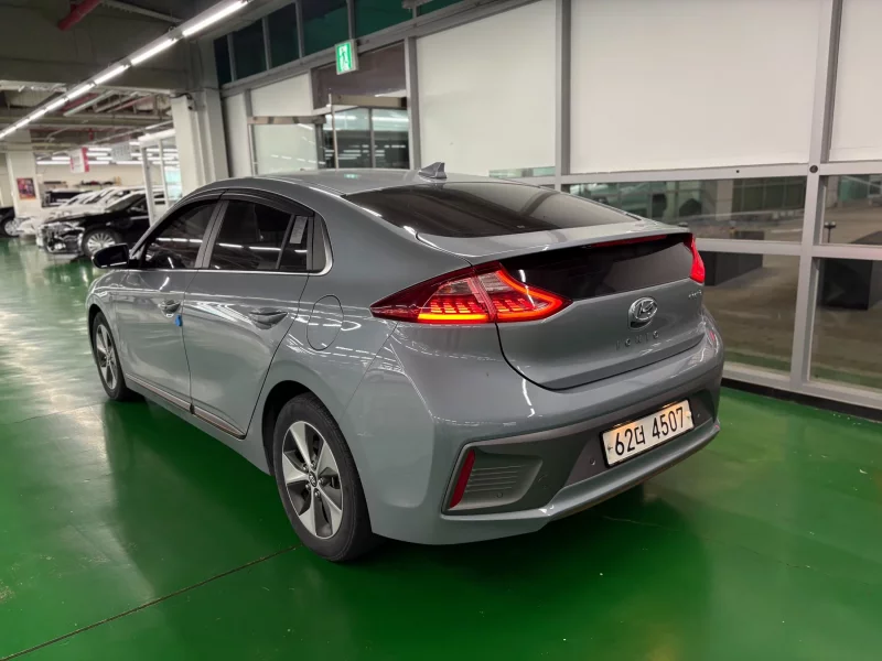Hyundai Ioniq