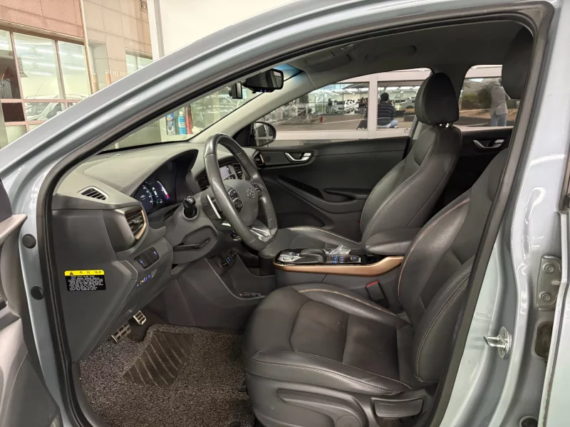 Hyundai Ioniq