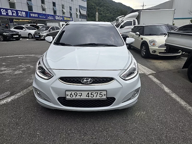 Hyundai Accent