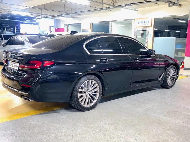 BMW 5-Series