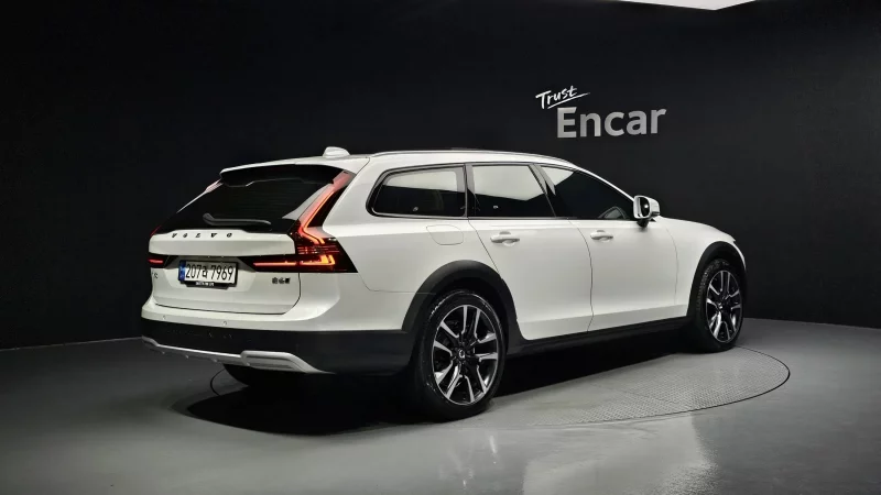 Volvo V90