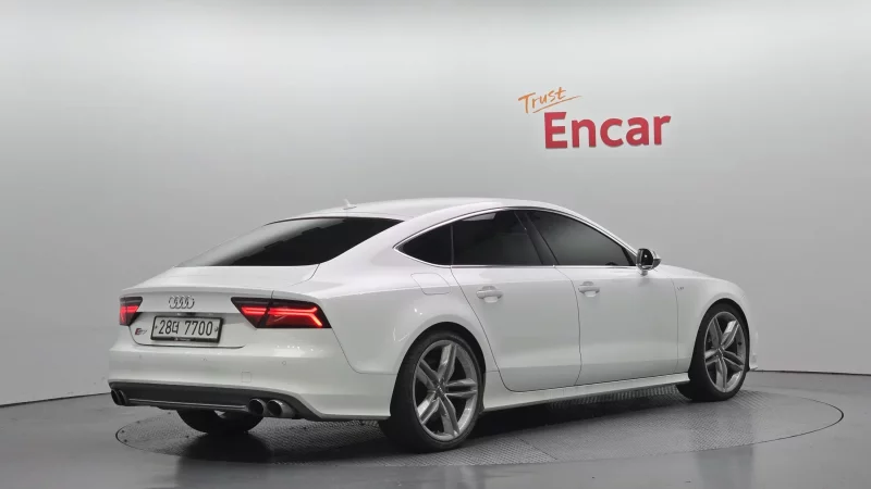 Audi S7