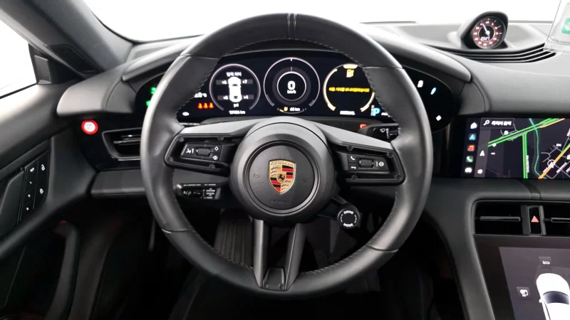 Porsche TAYCAN