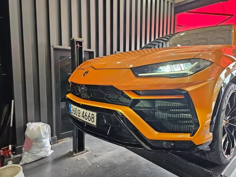 Lamborghini URUS