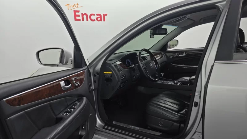 Hyundai Equus